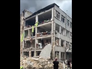 🔥 В КИЕВЕ ГОРЯТ ВОЕННЫЕ ПРЕДПРИЯТИЯ    По Киеву зафиксировано более 15 прямых попаданий по конкретным объектам,... (видео)