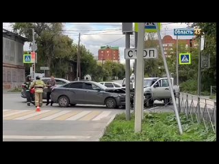 ДТП на перекрёстке Кирова-Климова    Есть пострадавшие.   Видео: Область45 (видео)