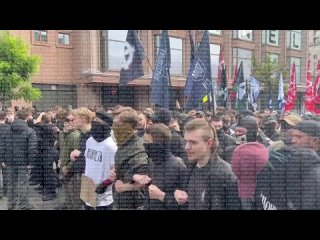 В Киеве прошел так называемый «Марш равенства», на который обычно собираются ЛГБТ-активисты*   Как передает издание... (видео)