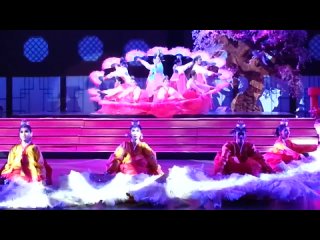 Шоу-трансвеститов Колизей Colosseum Show Pattaya 