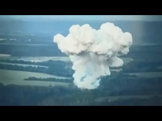 🔥 ПРИЛЁТ ФАБ-1500 НА ГОЛОВЫ НАЦИСТОВ    Эпичное видео прилёта авиабомбы ФАБ-1500 с УМПК по позициям украинских... (видео)