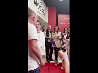 Леонид Агутин оправдался за видео, на котором грубо разговаривал с юным журналистом  Певец опубликовал полную запись... (видео)