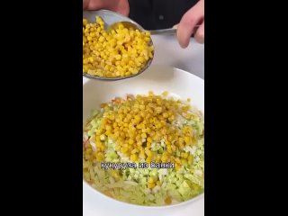Легендарный крабовый салат с шефскими советами