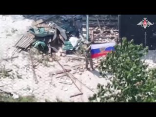 ⚡⚡⚡ ЗВЕРЕВО И НОВОЭКОНОМИЧЕСКОЕ — НАШИ! 🇷🇺    Подразделения группировки войск «Центр» выбивают противника из ДНР   ... (видео)