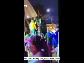 Культурное падение на Дне города в Княгинине — пьяный зритель зачем-то полез на сцену, но его силой оттуда скинул... (видео)
