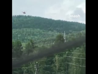 Поисковый вертолёт Ми-8 не смог приземлиться около горящего Ан-24 из-за слишком густого леса вокруг. На поиски... (видео)