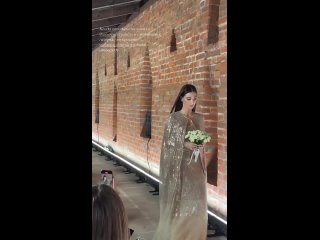Жена Александра Овечкина приняла участие в Московской неделе моды   Младшая дочь Веры Глаголевой Анастасия Шубская... (видео)