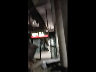 Очевидцы сообщили, что на территории Ладожского вокзала обрушилась часть крыши. Глава администрации Красногвардейского... (видео)