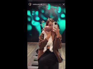 Блудный отец Тимати вернулся домой   Валентина показала "папу на подхвате", качающего за обедом коляску  Малышке Эмме 2... (видео)