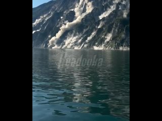 Увидеть силу природы и не умереть — туристы сняли на видео мощное землетрясение в Вилючинской бухте    Если вы... (видео)