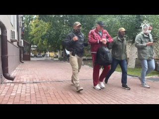 Задержан экс-начальник военного представительства Минобороны Андрей Тюрин    Он проходит по делу о превышении... (видео)