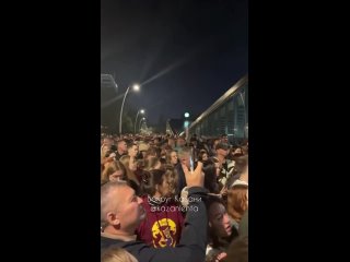 Без пробок, конечно, тоже никак (видео)