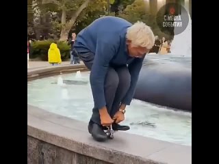 Инженер Сергей Дашевский из Краснодара создал полностью функциональный велосипед длиной 8,4 сантиметра.   Конструкция... (видео)