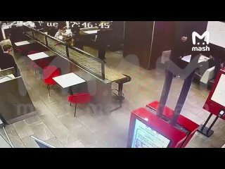 Первая жертва новогодних фейерверков — зумер из Подмосковья, который купил салют сильно заранее и испытал один из них... (видео)