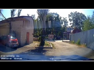 Момент удара HIMARS по жилому кварталу в Донецке   Атака украинских террористов на Донецк: один человек пострадал,... (видео)