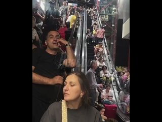 Так выглядит Шереметьево прямо сейчас где почти тысяча пассажиров проводят часы в ожидании рейсов  По всей стране... (видео)