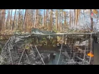 🔥 Дроноводы уничтожают вражескую технику в зоне СВО  00:00 Расчеты БПЛА самолетного типа «Молния-2» группировки войск... (видео)