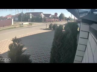 😱На Ставрополье трое подростков на питбайках врезались в бетономешалку  Авария произошла на одном из перекрёстков:... (видео)