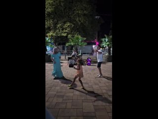 Вечерняя атмосфера Лазаревского (видео)