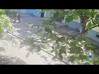 В Ростове полиция задержала подозреваемого в грабеже⠀  ⠀  Вчера, 3 сентября, в полицию поступило сообщение о грабеже.... (видео)