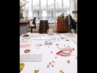 Такаси Мураками и Louis Vuitton вновь поработали вместе, на этот раз для арт-выставки Art Basel. Мураками дал себе волю... (видео)
