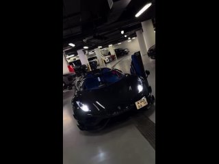 🎁 Валентина Иванова показала роскошный подарок от Тимати — новый автомобиль, приуроченный к её 32-летию.