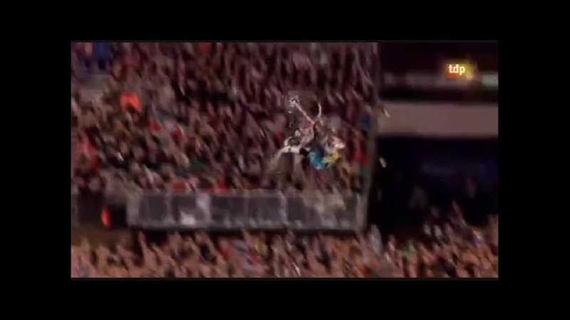 FMX RED BULL X-Fighters 2010 (Thousand Foot Krutch – Courtesy Call)