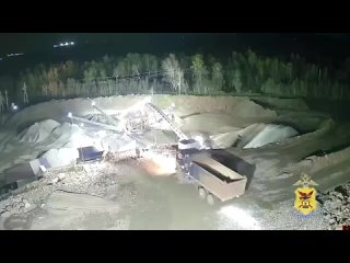 В Чите мужчина угнал грузовик, чтобы поехать к девушке  26-летний мужчина угнал КАМАЗ с карьера, чтобы добраться до... (видео)