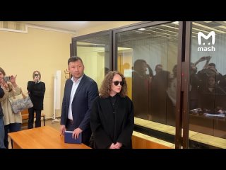 Аглае Тарасовой продлили ограничения определенных действий на три месяца. Ей нельзя пользоваться связью и выходить из... (видео)