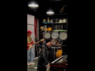 Курганцы услышат "Орлы или вороны" на Дне города🎶  Сам маэстро признался, что сегодня прошла последняя репетиция, и он... (видео)