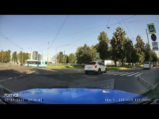 Пл. Бехтерева Водитель китайца говорит, я же поворотник включил, по человечески мог же пропустить?  Отпустил его с... (видео)