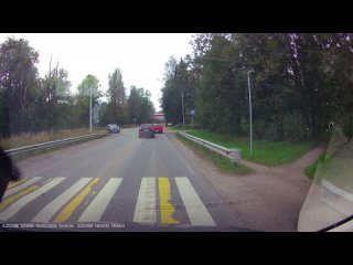 Надеюсь у него есть задняя камера,чтобы тебя срисовать,стукача. - Коля Карпов