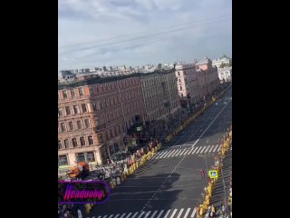 Крестный ход проходит в Питере — тысячи верующих вышли на улицы в честь Дня перенесения мощей святого благоверного... (видео)