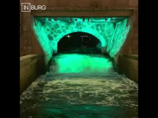😍Посмотрите, какая красота под мостом на Плотинке (видео)