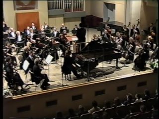 Бетховен концерт № 5 1 часть Недда Аязян