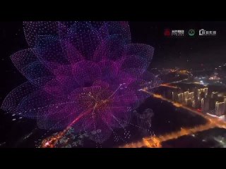 Не у нас, но красивое😍  🔥 В Китае в очередной раз побили рекорд Гиннеса, запустив в ночное небо 15 947 дронов... (видео)