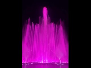 ⛲️ Поющий фонтан перешёл на осенний график работы  💰Вход свободный   Программа шоу:  🔹Пн – Русская классика 🔹Вт... (видео)
