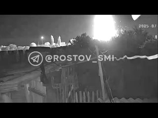 Момент падения БПЛА в Каменоломнях попал на видео    В результате более 50 поездов задерживаются в Ростовской области. ... (видео)