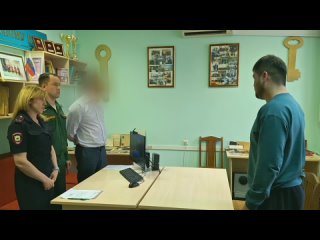 10 выходцев из Средней Азии лишены гражданства РФ по делу об угрозе нацбезопасности — восемь из них уже депортированы  ... (видео)