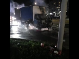 ГАЗель загорелась вчера вечером на Голикова (видео)