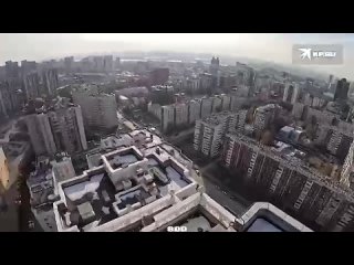 Школьники забрались на шпиль второго по высоте здания в Новосибирске    Речь идет о высотке на улице Семьи Шамшиных.... (видео)