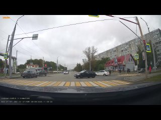 Таких гонщиков на красный надо сразу прав пожизненно лишать - Николай Иванов