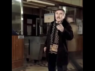 Дочь Леонида Каневского выпустила легендарный мерч  86-летний актер и телеведущий ведущий программы "Следствие вели..."... (видео)