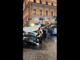 Не было ни разу и вдруг опять. Не знают люди анекдотов про красный свет и джигита. - Дмитрий Кобин-Кузьмин
