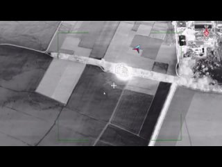 🚀💥 «ИСКАНДЕР-М» ПОРАЗИЛ МЕСТО ЗАПУСКА УКРАИНСКИХ БПЛА    ▪ Расчет ОТРК «Искандер-М» нанес удар по площадке подготовки... (видео)