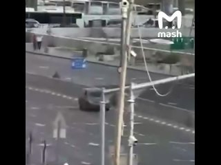 Минимум 15 человек пострадали в результате теракта в Иерусалиме, 6 из них — в критическом состоянии. По данным местных... (видео)