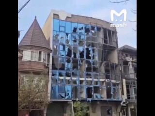 Украиские дроны атаковали Махачкалу.  По информации Mash, утром над городом заметили два беспилотника — один из них... (видео)