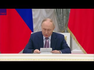 Владимир Путин выступает на заседании Совета по реализации государственной демографической и семейной политики.   ... (видео)