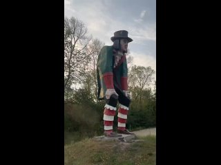 Гулливер из парка Островского  В 2000-е гигантская фигура постоянно переезжала, а потом и вовсе пропала.  Но с фигурой... (видео)