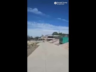 Убийца Чарли Кирка, предположительно, попал на видео.     В Сети появились видео, на которых можно увидеть, вероятно,... (видео)